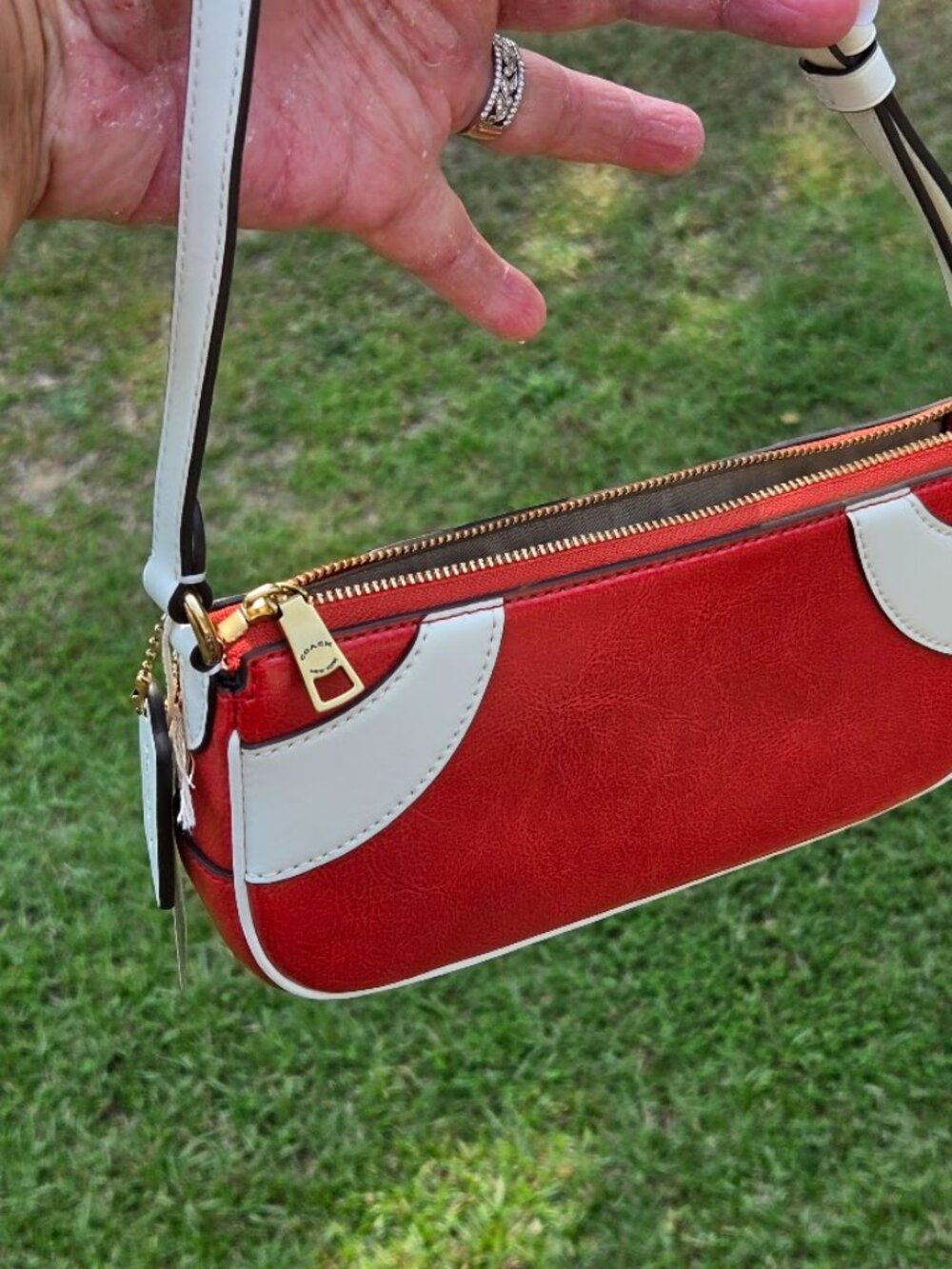 Coach Coachtopia Bowling Small Shoulder Bag - purchase incl. dust bag & gift box - Picture 12 of 15
